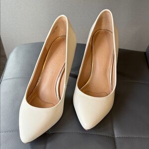 Kelly & Katie Women's Cream Heels